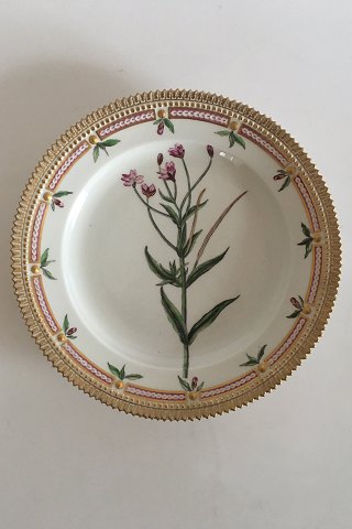 Royal Copenhagen Flora Danica Lunch Plate No 3550 Rare Arnold Krog production 
1904-1908