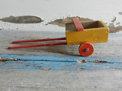 Gammel træ vogn