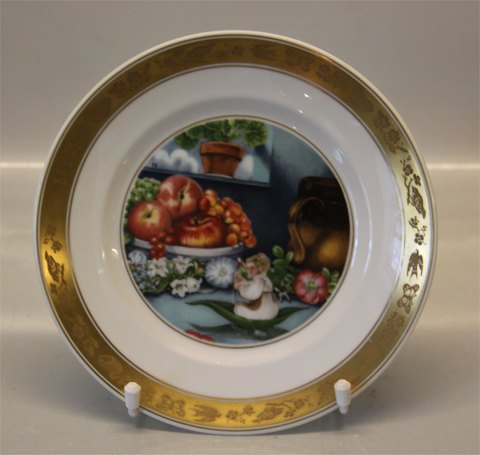 Royal Copenhagen 9628  Tommelise. Hans Christian Andersen Platter 19 cm 1975 
Pauline Ellison