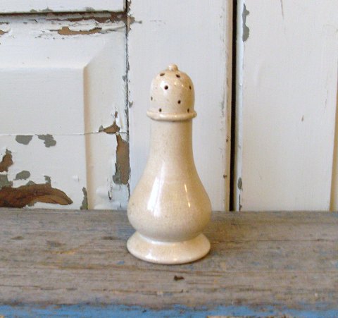 1800tals fajance strøer