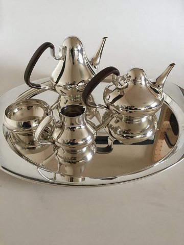 Georg Jensen Sterling Sølv Henning Koppel Te og Kaffesæt med Bakke No 1017