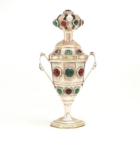 Vinaigrette, Silver. Jens Jensen, Sonderburg, 
Denmark, circa 1843. H: 13cm. W: 76gr