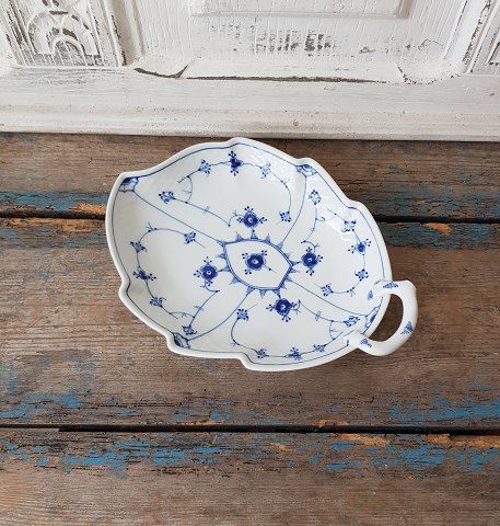 B&G Blue Tradition dish no. 199
