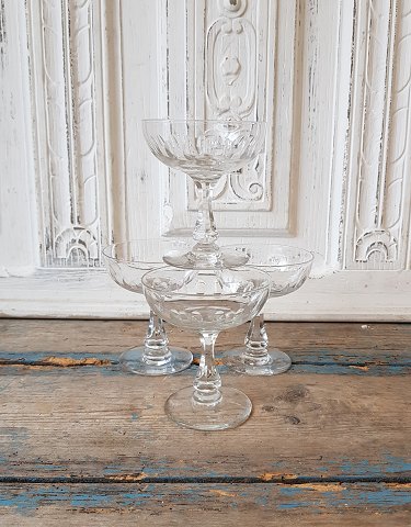 Derby Champagne glass