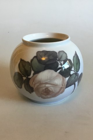 Royal Copenhagen Vase med Rose No 219/42B