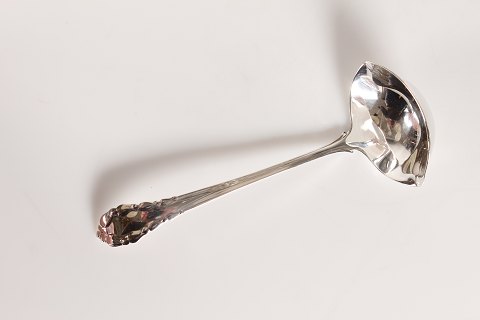 Georg Jensen
Liljekonval
Sauceske
L 18,3 cm