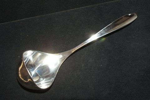 Sauceske Jeanne Sterling sølvLængde 17,5 cm.SOLGT