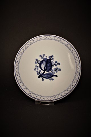 Royal Copenhagen - Aluminum Tranquebar faience, round table fryer / butter 
board, Dia.15cm.
RC# 11/1403.