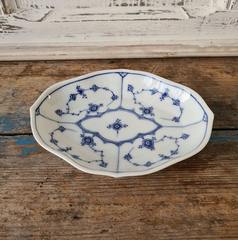 Royal Copenhagen Musselmalet riflet asiet no. 146