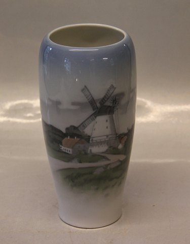 Royal Copenhagen 4568  RC Vase Old Mill 17 cm