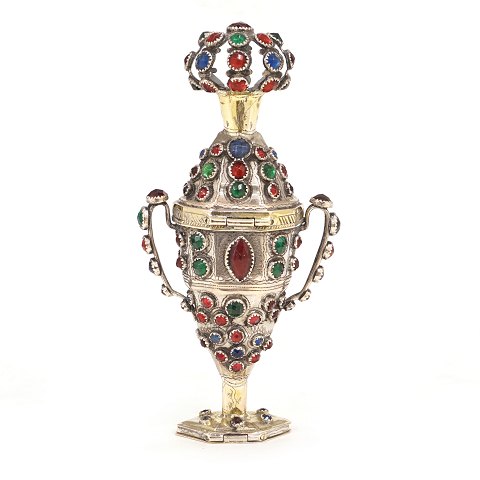 Pracht Riechdose mit 127 Glassteinen von Reimer 
Diedrich Dethlefsen, 1819-36, Sonderburg. H: 
13,9cm