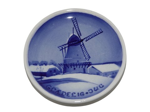 Royal Copenhagen miniature Christmas plate 
Glædelig Jul