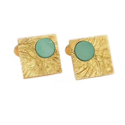 Pair of 14 kt gold cuff links by Bent Gabrielsen, 
Denmark. W: 23,gr. Size: 20x20mm