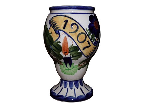 Christmas Vases<br>Aluminia