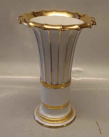 Royal Copenhagen RC 8569 Hetsch Vase 26.5 cm with gold