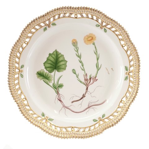 Royal Copenhagen Flora Danica plate 3526. Nice 
condition.
D: 27cm.
"Tussilago Farfara L"