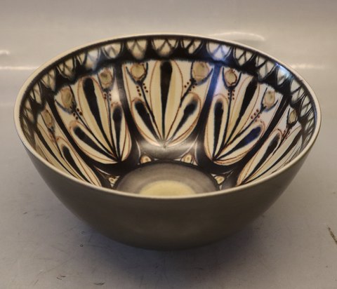 Berte unique bowl 10.2 x 19.8 cm 1947 Berte Jessen Aluminia