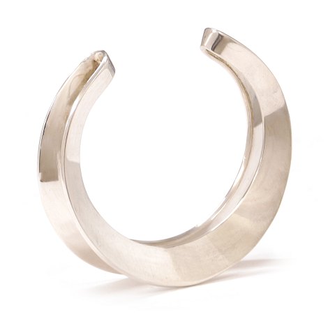 Hans Hansen Sterlingsilber Armring. D innen: 
5,8x5,2cm