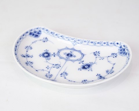 Halvmåne Fad - Nr. 1/559 - Porcelæn - Musselmalet Halvblonde - Royal Copenhagen
Flot stand
