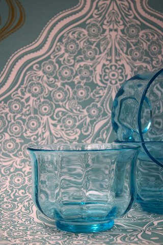 12 pieces. Holmegaard mouth-blown rinsing bowls in turquoise glass from around 
1920...