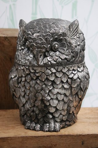 Delicious Italian ice cream bucket designed by Mauro Manetti in the shape of an 
owl silver-plated pewter from the 60s...