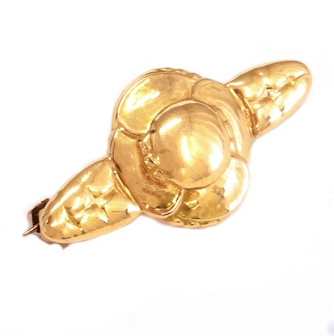 Tidlig 18kt guld Georg Jensen broche fra perioden 
1904-08. Mål: 16x33mm