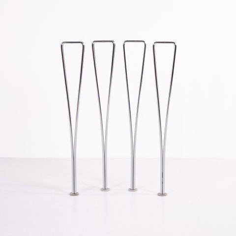 Set of original Fritz Hansen Table Legs - Fits Superellipse Dining Tables - Piet 
Hein & Bruno Mathsson
Great condition
