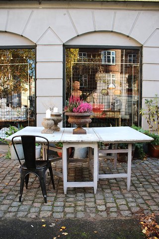 Old Swedish Gustavian 19th century folding table in a nice original gray color 
with a super nice patina...