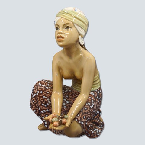 Dahl Jensen; Porcelain figurine of "Fruitseller from Bali" #1238