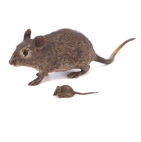 Wienerbronze i form af mus med unge. Stemplet. Mus L: 11cm. Unge L: 3cm