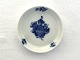 Royal Copenhagen
Blå blomst
Svejfet, Kantet
Glas bakke
#10/2422
*100kr