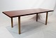 Sofabord i teak med og eg af Hans J. Wegner og Andreas Tuck, fra 1960erne. 
