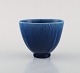 Berndt Friberg for Gustavsberg. Selecta bowl in glazed ceramics. Beautiful glaze 
in shades of blue. 1960s.
