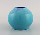 Pieter Groeneveldt (1889-1982), Dutch ceramicist. Unique vase in glazed 
ceramics. Beautiful glaze in turquoise shades. Mid-20th century.
