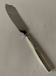 Layer cake knife Venice Silver stainProducer: FredericiaLength 27.8 cm.SOLD