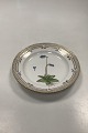 Royal Copenhagen Flora Danica Salat Tallerken No 20 / 3573