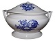 Blue Flower 
Large and rare 
soup tureen 
from 1820