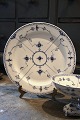 Royal Copenhagen Blue Fluted Half Lace Round Dish. 
Dia.: 36cm. 
RC# 1/540.
1923-28...