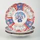 L'Art 
præsenterer: 
Imari, tre 
tallerkener.