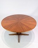 Osted Antik & 
Design 
præsenterer: 
Sofabord – 
Rundt – Teak – 
Holger Georg 
Jensen – Kubus 
– 1960’erne
