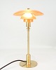 Osted Antik & 
Design 
præsenterer: 
PH 
Bordlampe - 
Model PH 2/1 - 
Limitied 
Edition - 
Messing & Rav 
Farvet Skærme 
...