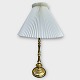 Moster Olga - 
Antik og Design 
presents: 
Brass lamp
Le Klint shade
*DKK 475