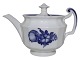 Blue Flower Angular
Rare, small tea pot from 1898-1923