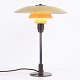 Osted Antik & Design præsenterer: Bordlampe af Poul Henningsen Model PH 3½/2½ med Gul Metal Overskærm for Louis ...