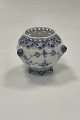 Danam Antik præsenterer: Royal Copenhagen Musselmalet Helblonde Lille Vase No 1043