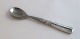 Lotus. Sølv (830). Æggeske med stål. Længde 12,5 cm.
