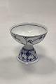 Danam Antik præsenterer: Royal Copenhagen Musselmalet Riflet Dobbelt Æggebæger No. 301