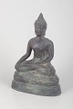 L'Art præsenterer: Buddhafigur i bronze.