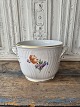 Karstens Antik præsenterer: Royal Copenhagen Let Saksisk Blomst oval champagnekøler No. 493/1704