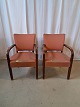 Antik Pjot præsenterer: 2 Armstole kr. 1900,-